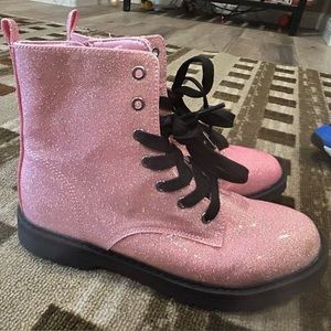 Girls pink sparkle boots